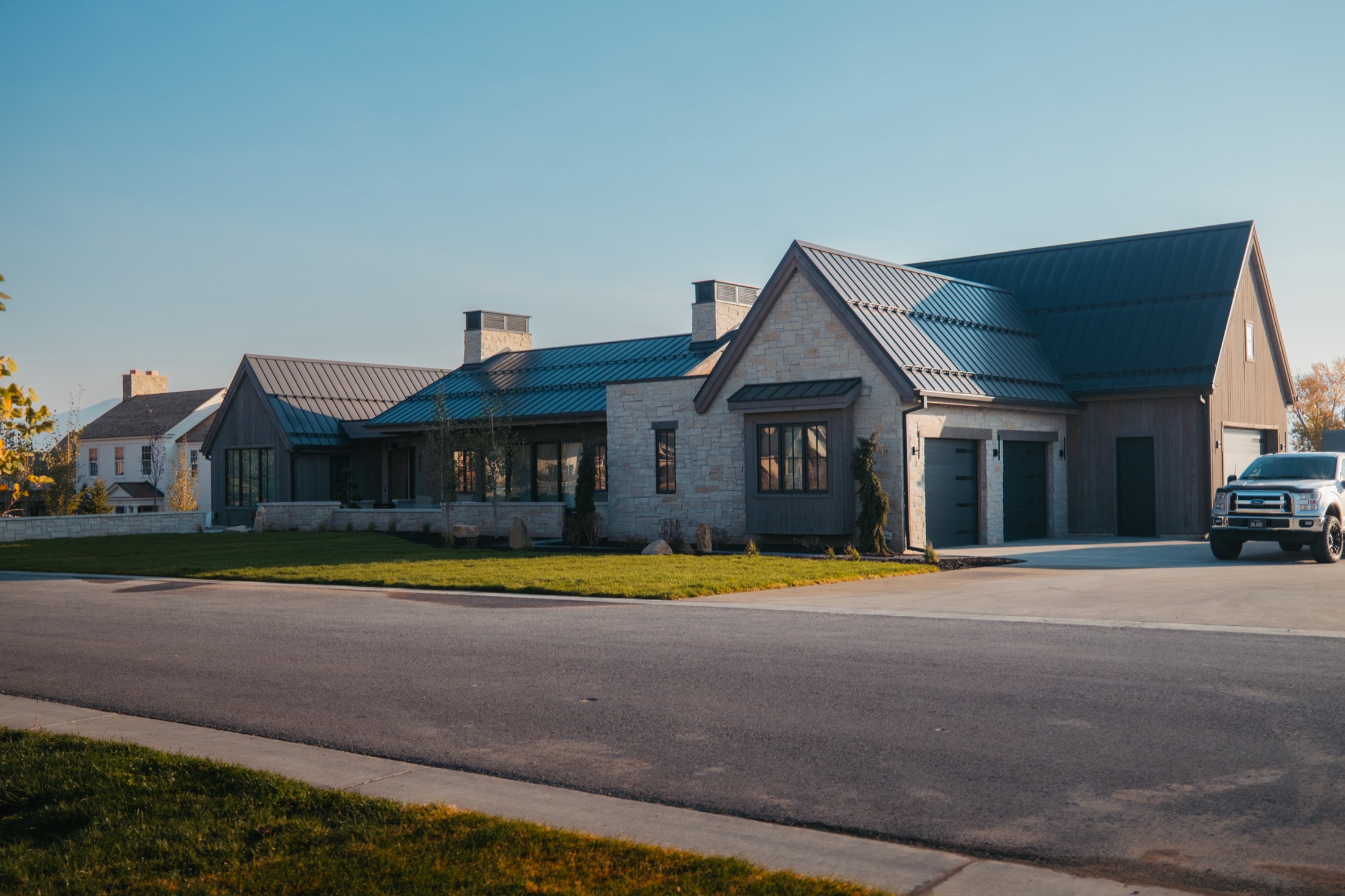 Street elevation at the valley floor